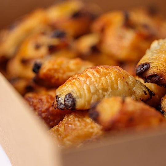 50 Pieces Mini Pastry Sharing Box