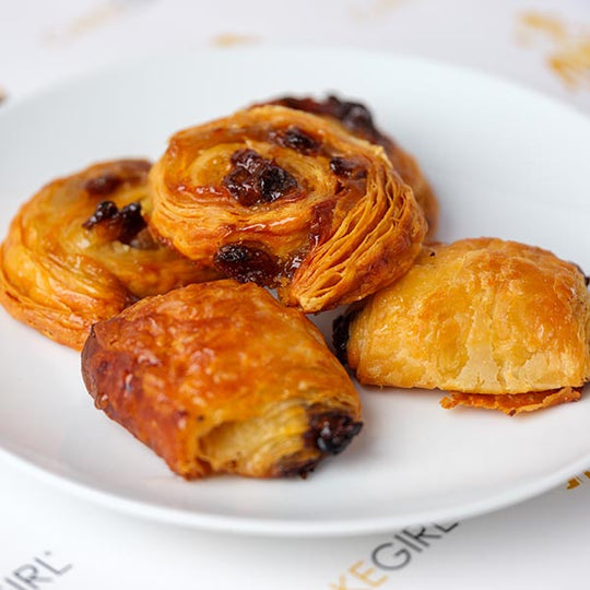 50 Pieces Mini Pastry Sharing Box