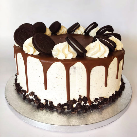 Drip Artisan Cake 65